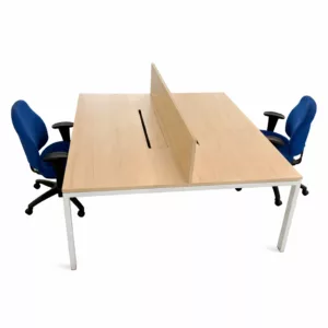 Bureau Bench 2 personnes 160 × 160 cm avec séparateur – Bureau professionnel d’occasion