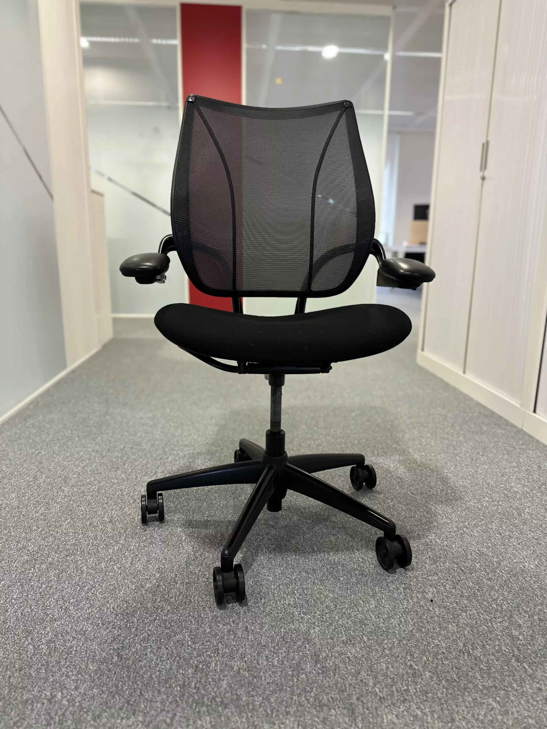 🪑 Fauteuil ergonomique Humascale Liberty – Dossier mesh – Accoudoirs réglables – Image 2