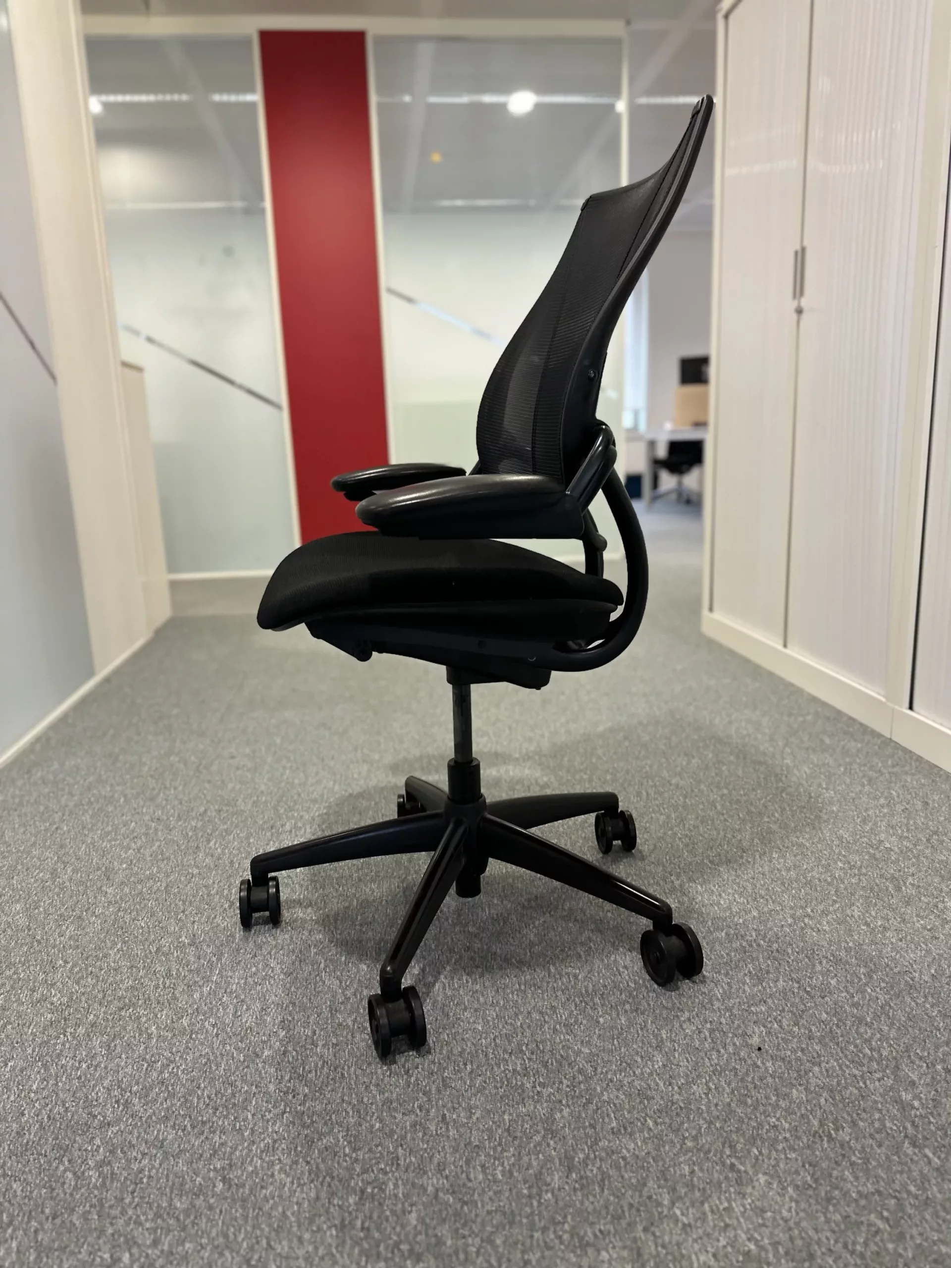 🪑 Fauteuil ergonomique Humascale Liberty – Dossier mesh – Accoudoirs réglables – Image 6