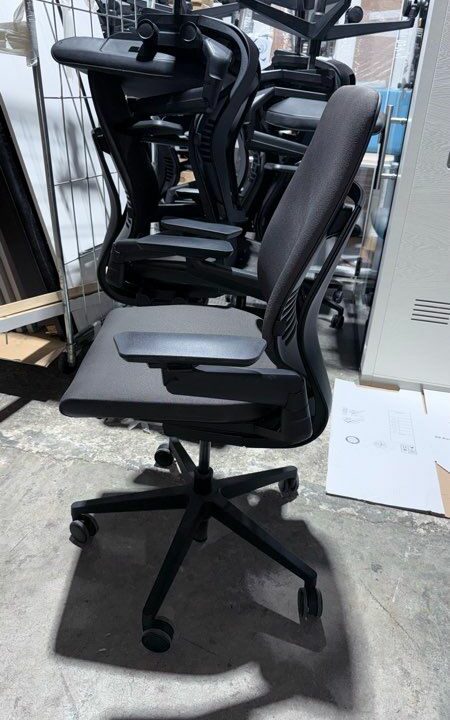 Fauteuil de Bureau Ergonomique Steelcase Gesture – Pro – Image 4