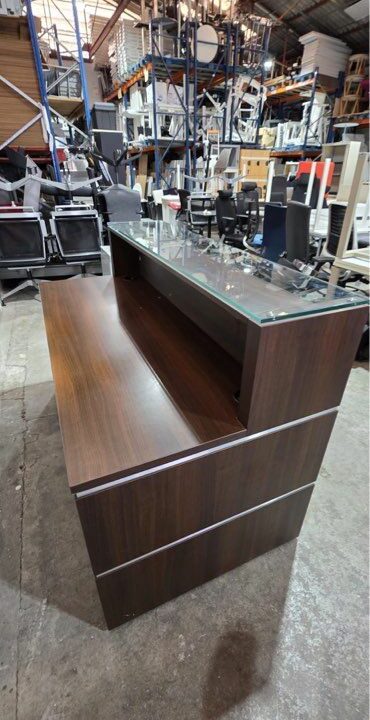 Banque d’accueil / Comptoir de réception professionnel 160 x 80 cm – Plateau en verre – Image 3