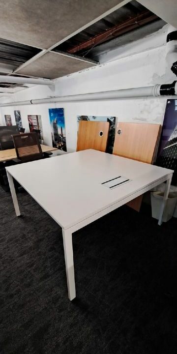 Bureau Bench Haworth Face à Face – 2 postes 160x80 cm – Plateau Beige