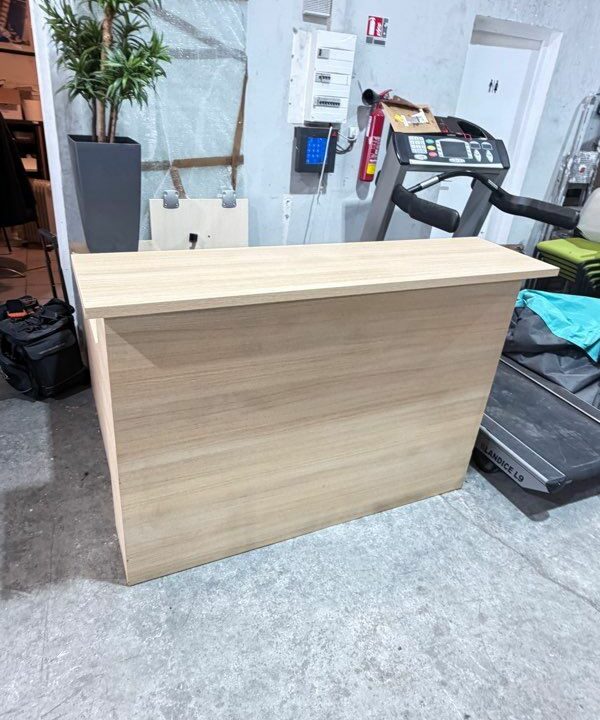 Comptoir d’accueil professionnel en L bois clair – Banque de réception – Image 5