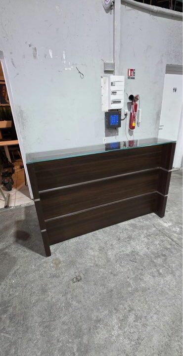 Banque d’accueil / Comptoir de réception professionnel 160 x 80 cm – Plateau en verre – Image 2