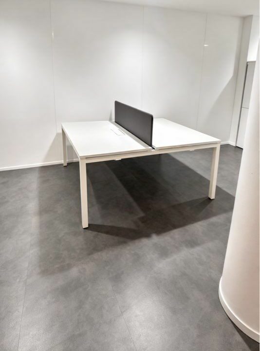 Bureau Face à Face 140x80 cm Blanc avec Séparateur – Open Space Professionnel – Image 2