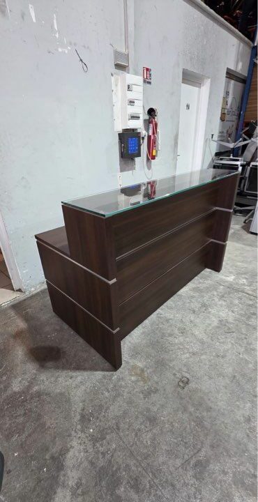 Banque d’accueil / Comptoir de réception professionnel 160 x 80 cm – Plateau en verre – Image 5