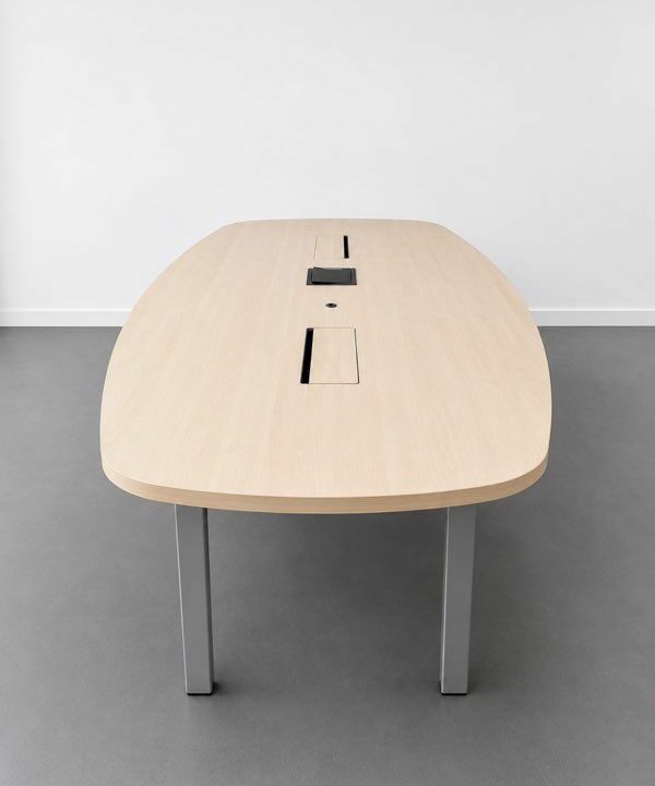Table de réunion Haworth 240 x 120 cm avec trappes de connexion – 8 à 10 personnes