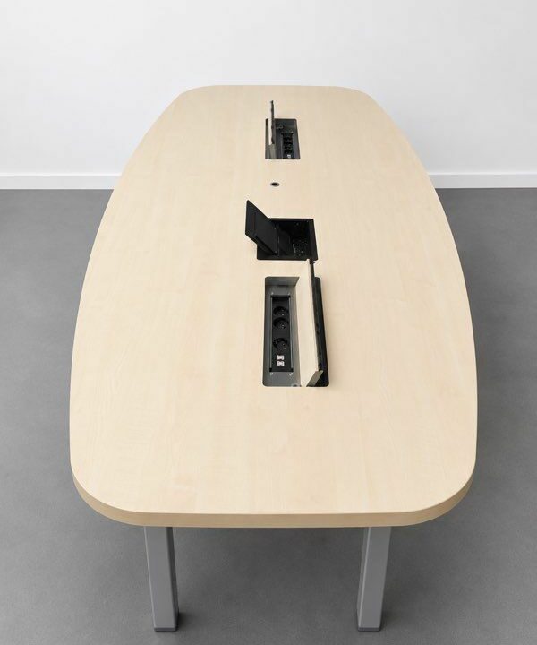 Table de réunion Haworth 240 x 120 cm avec trappes de connexion – 8 à 10 personnes – Image 3