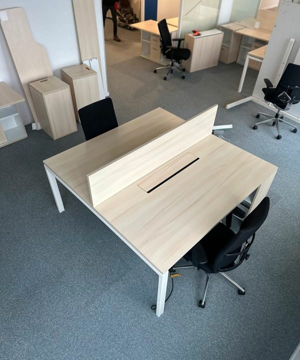 Bureau Bench Face à Face 2 Places – 160x163 cm – Plateau Bois – Piétement Arche Métal Blanc – Image 4